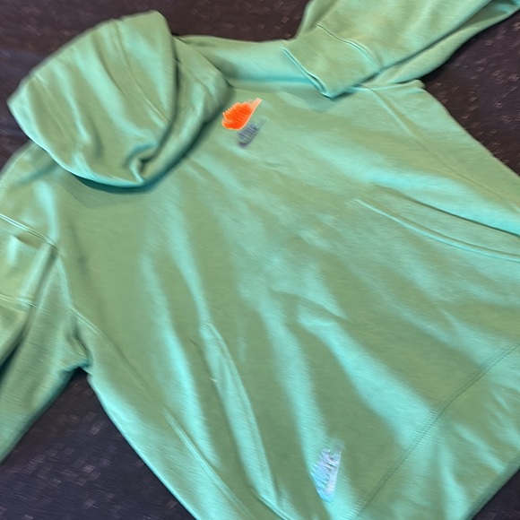Green Nike sweatshirt - Picture 2 of 3